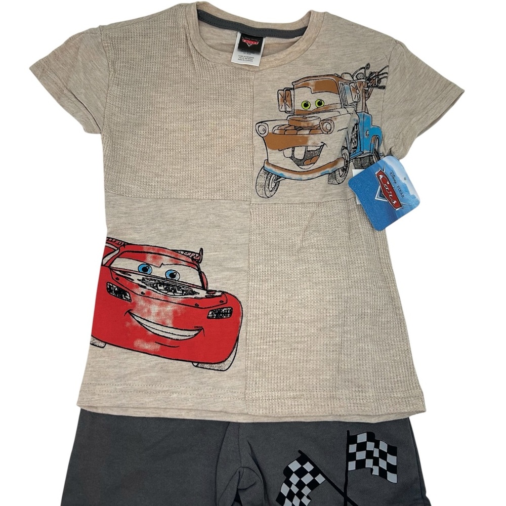 Disney Cars Lightning McQueen Beige and Gray T-Shirt and Shorts Set For Boys 4T - Picture 1 of 2